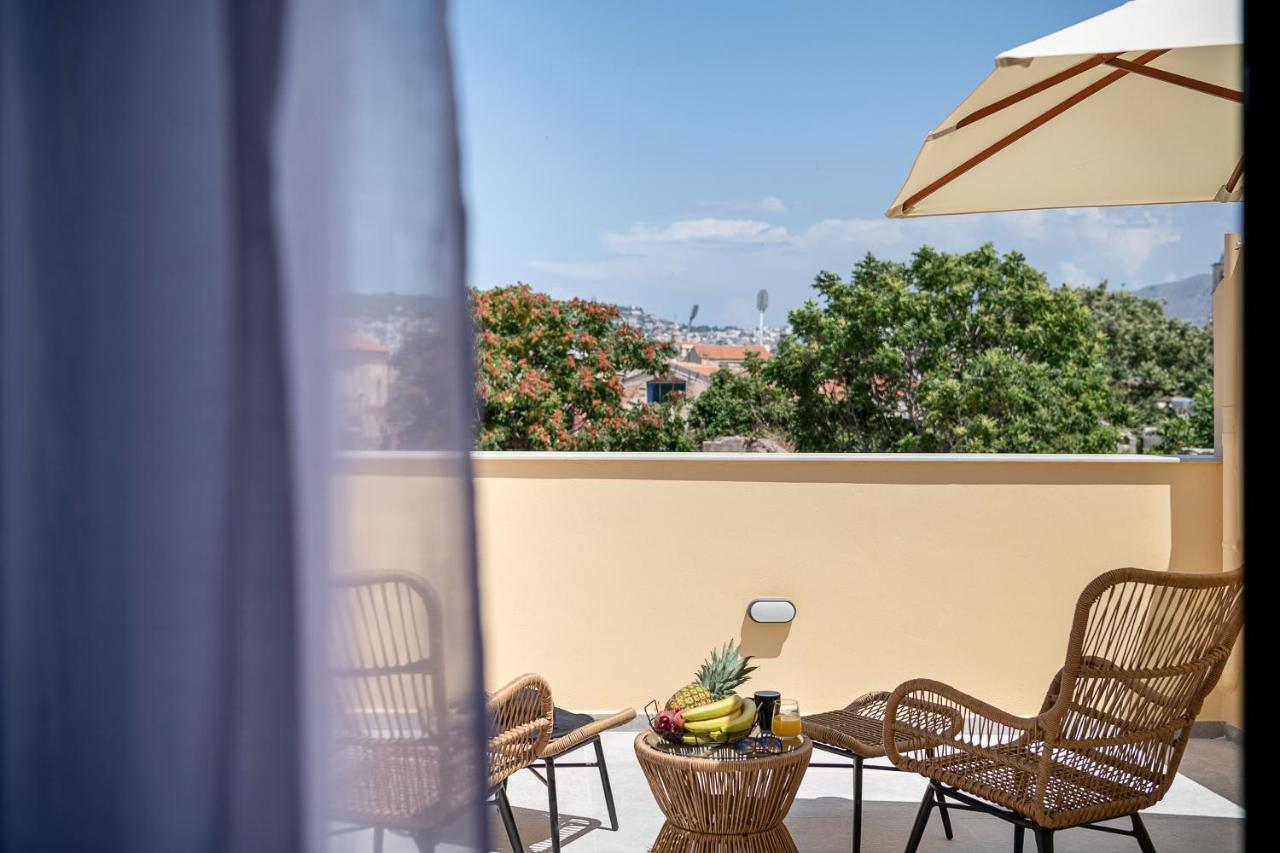 Camere Maritima Chrissi Akti Chania Exterior foto