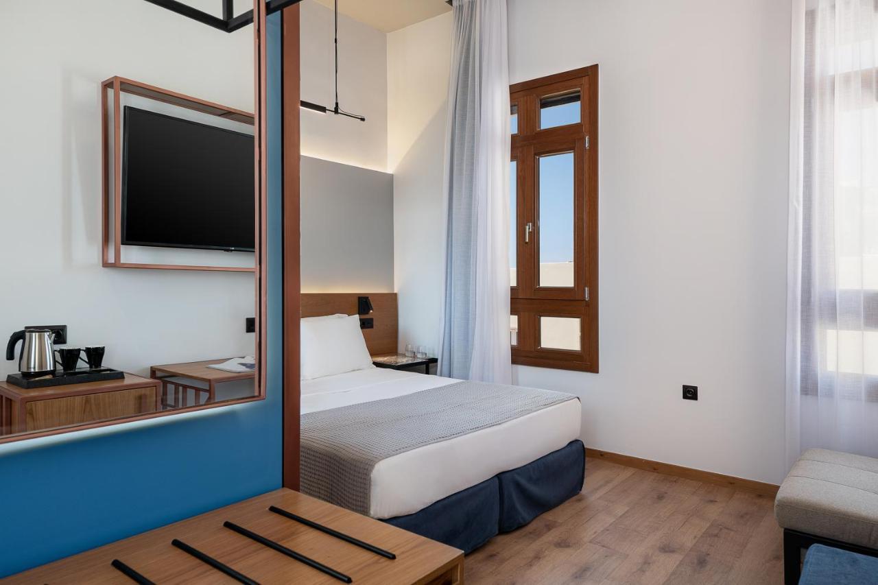 Camere Maritima Chrissi Akti Chania Exterior foto